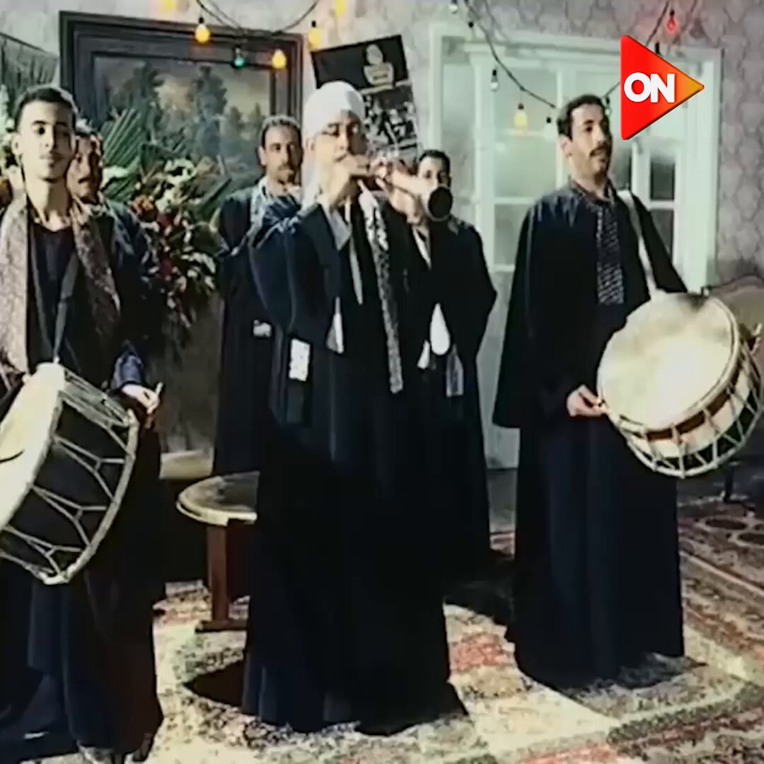 الأهالي بعد ما نزلوا ولادهم على المدرسة النهارده 