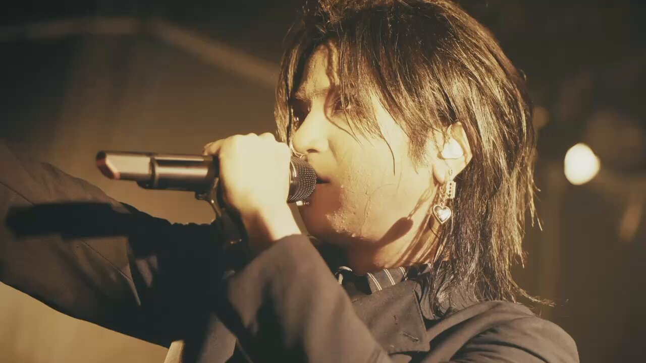 DEZERT 千秋 / Chiaki Ichinose (@ichino_chiaki) / X