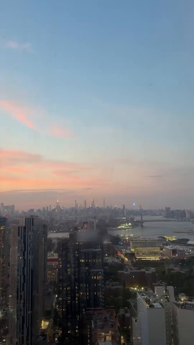 ✨✨✨ (no comments comparing nyc to sf I beg you) https://t.co/4hut7VcHBE