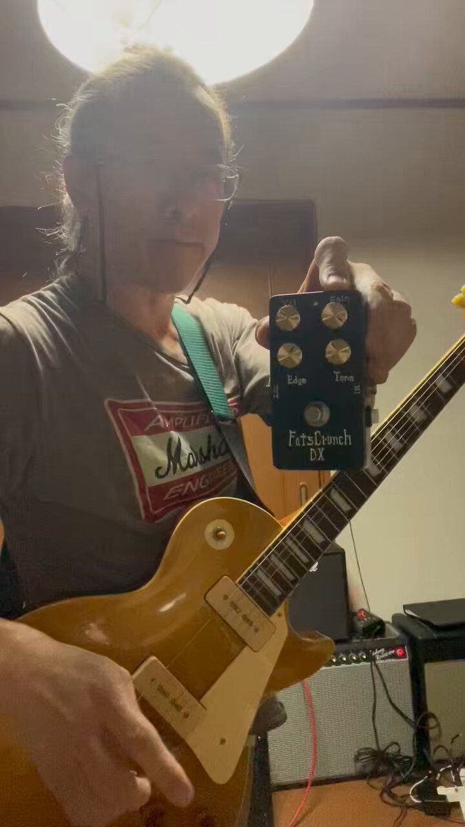 ギター Fats Smoother ファッツスムーサー：ミッドレンジ調整機能付きオーバードライブ