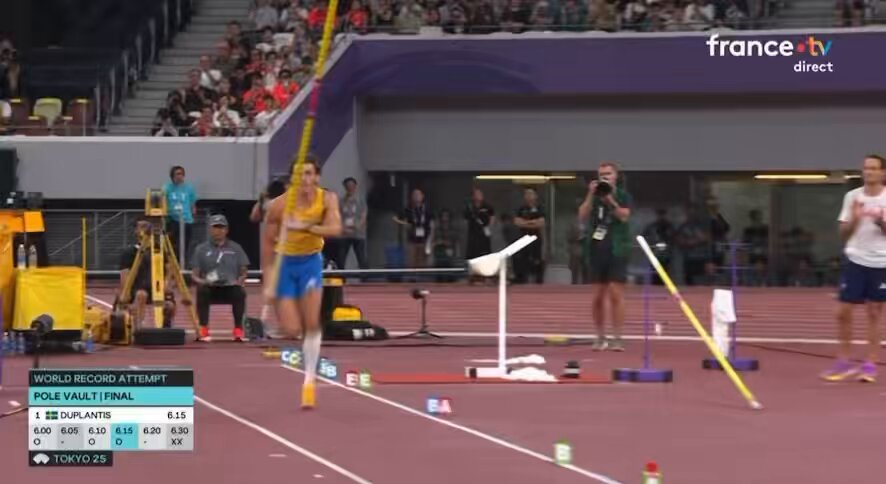 Mondo Duplantis breaks WR again, Picture