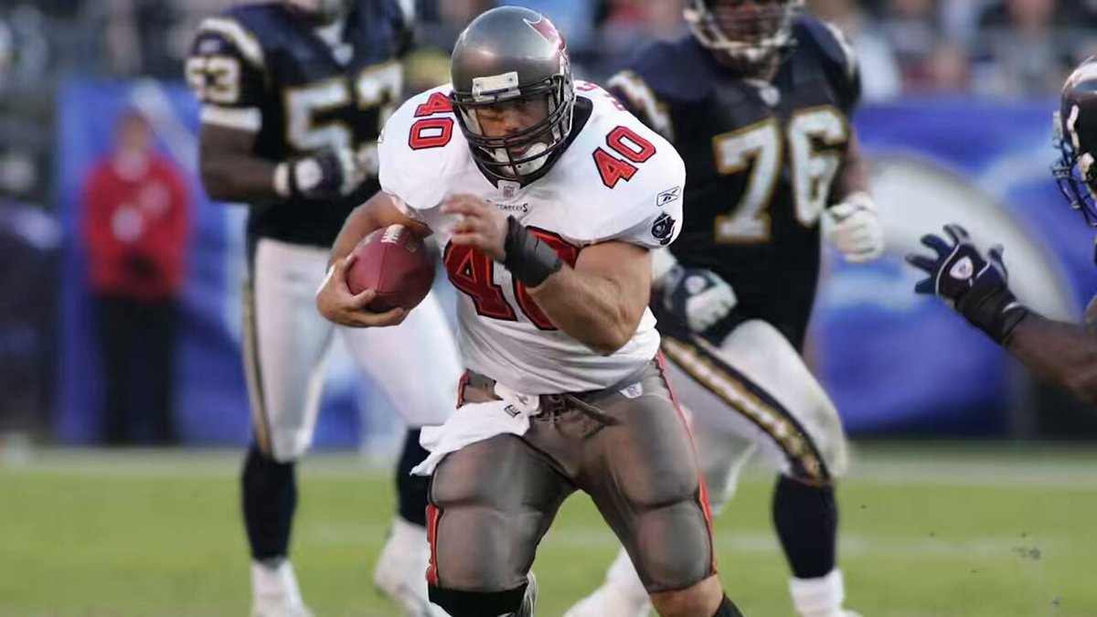 Image for the Tweet beginning: 🏔️@Broncos fullback &amp; former Gamecock