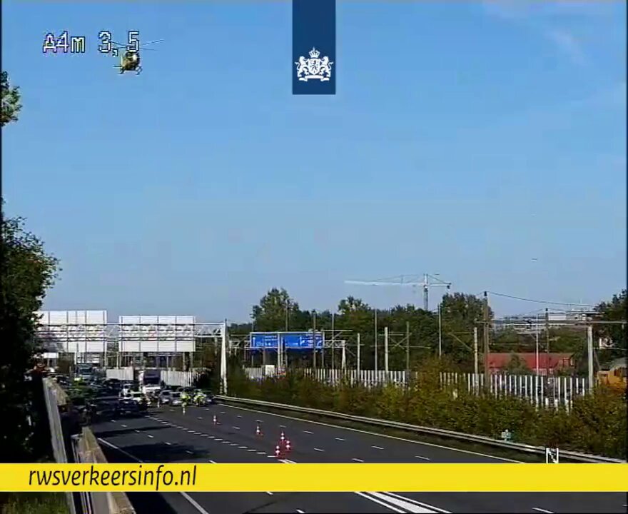 Traumaheli geland op A4 vanwege ongeval