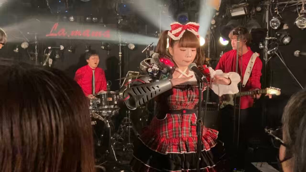 榊原郁恵、たのきんトリオ、裏がヤマトのポスターです。 榊原郁恵、たのきんトリオ、裏がヤマトのポスターです。 中三