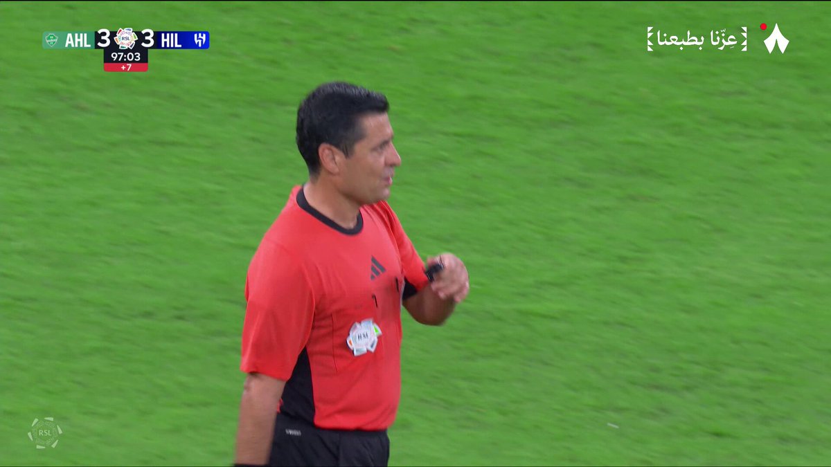 كلاسيكو خيالي.. نهاية المباراة الأهلي 3-3 الهلال كلاسيكو خيالي.. نهاية المباراة الأهلي 3-3 الهلال