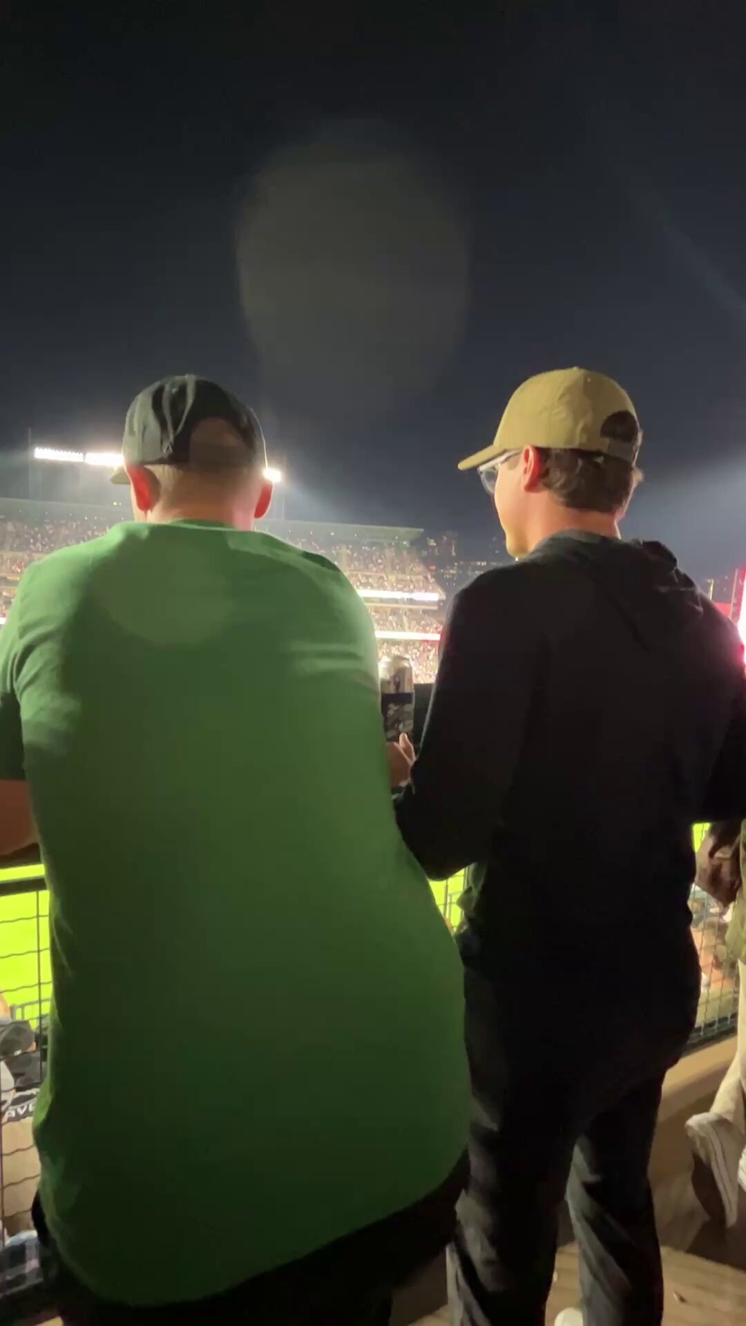 [閒聊] 洛磯球迷慶祝不是歷史最爛隊