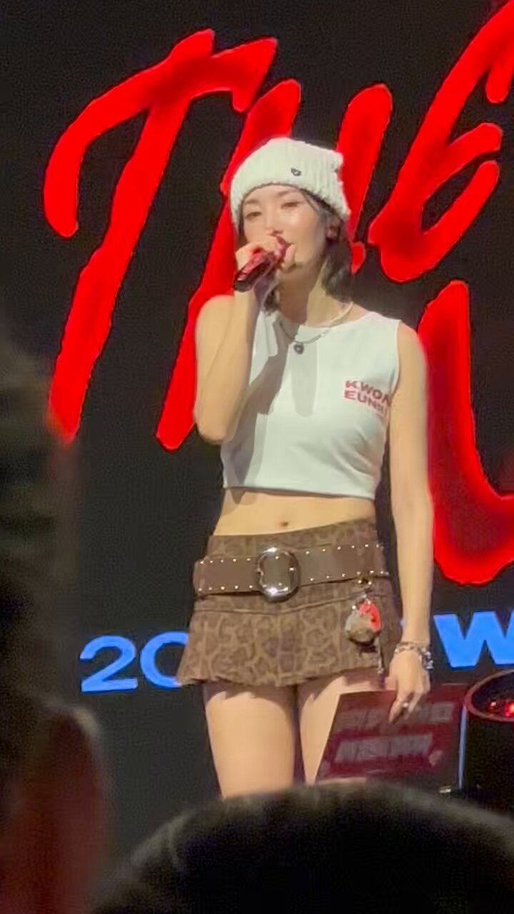 ME:I 櫻井美羽 WHO I AM ユニバBOX サイン ME:I 櫻井美羽 WHO I AM ユニバBOX サイン ME:I 櫻井美羽 WHO I AM