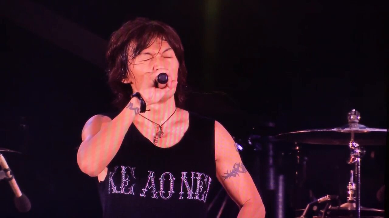 ⭐️たとえ⭐️ Man ブラック レッド ドット レザー スニーカー