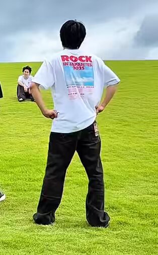 北村匠海　26歳頑張るぞ　プルオーバー　Mサイズ 北村匠海 26歳頑張るぞ プルオーバー Mサイズ 北村匠海26歳