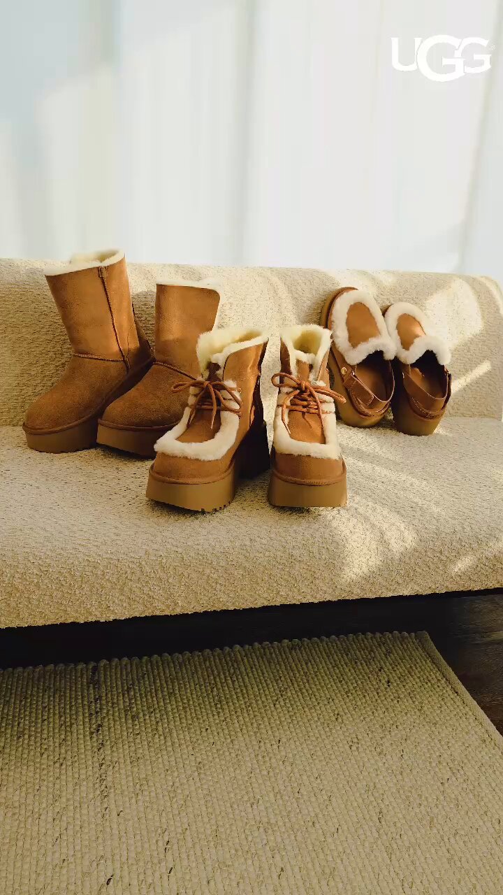 そろそろ値上げします！【2回使用】UGG 厚底ブーツ 追跡有】[UGG] アグ 厚底ブーツ Classic Mini Platform (UGG