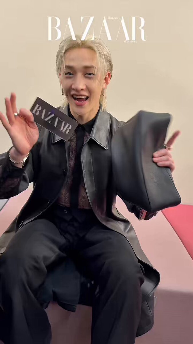 CHI:SKZ:8ページ ②① DICON VOLUME N°21 STRAY KIDZ : A-Summer KraZy HYUNJIN ver