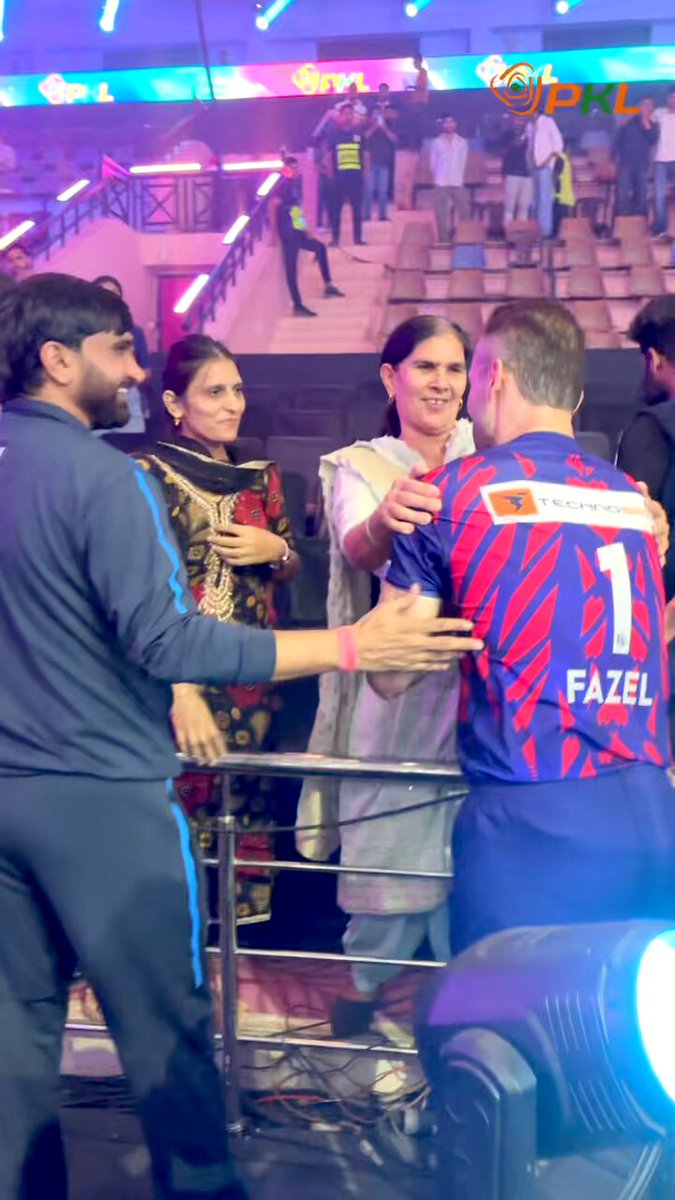 Defending or winning hearts, theres Picture