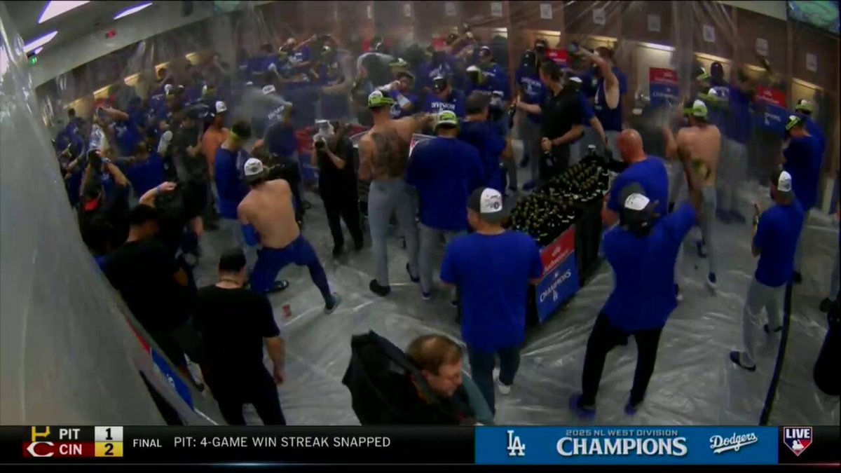 How is the Dodgers' bullpen shaping up for the Postseason with Roki Sasaki and Clayton Kershaw being used as relievers? #MLBTonight 