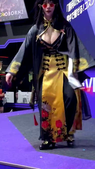 コスプレイヤーめろこ@co.jpのTwitter動画1