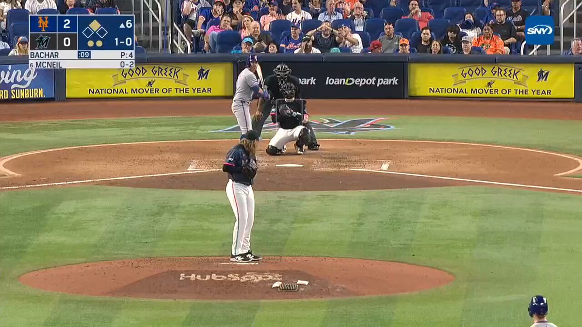 McNeil plates Alonso 👏

@JeffMcNeil805 | #LGM 