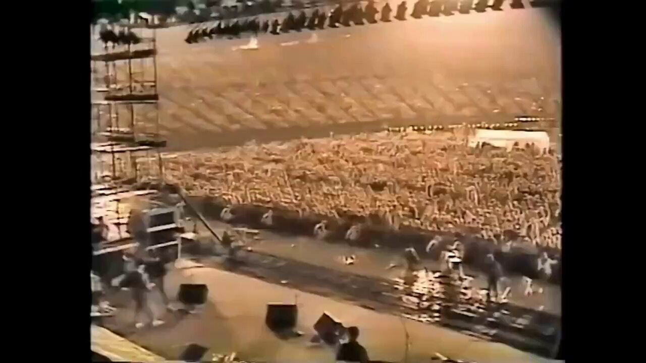 超レア85年 サザンオールスターズ AVEC トゥレ・クンダ ツアートレーナー 61LOhEgaP1L._AC_SY200_QL15_.jpg