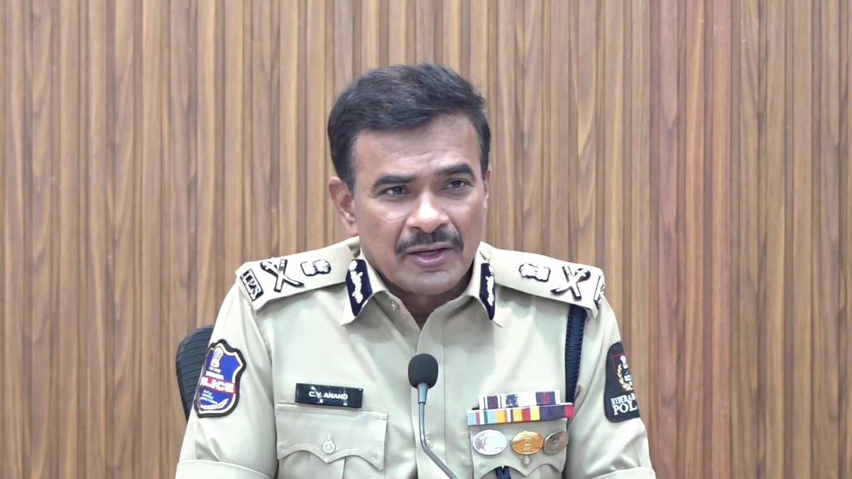 Deccan Chronicle on X: "Hyderabad : Police Commissioner CV Anand addresses  the media on cracking down major movie piracy racket #Telnagana  https://t.co/mGjzofcCxw" / X