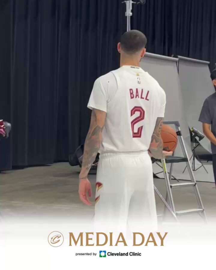 Wine & Gold looks good on you, @ZO2_.
 
@ClevelandClinic | #LetEmKnow 