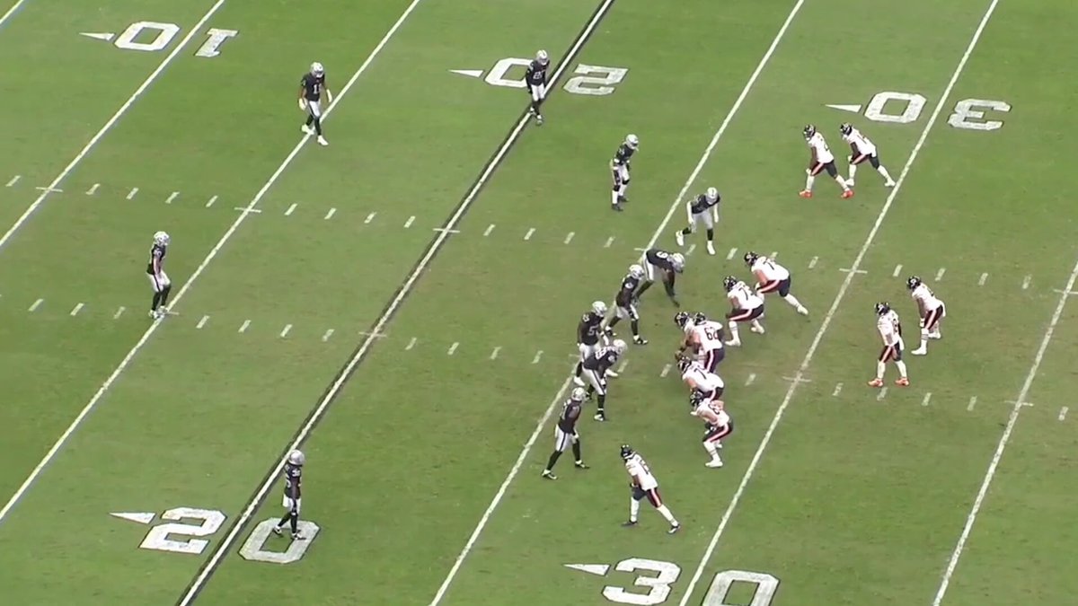 look at how early Caleb rips this touchdown throw to Rome Odunze

zero arc. perfect timing and placement

this is the good stuff 