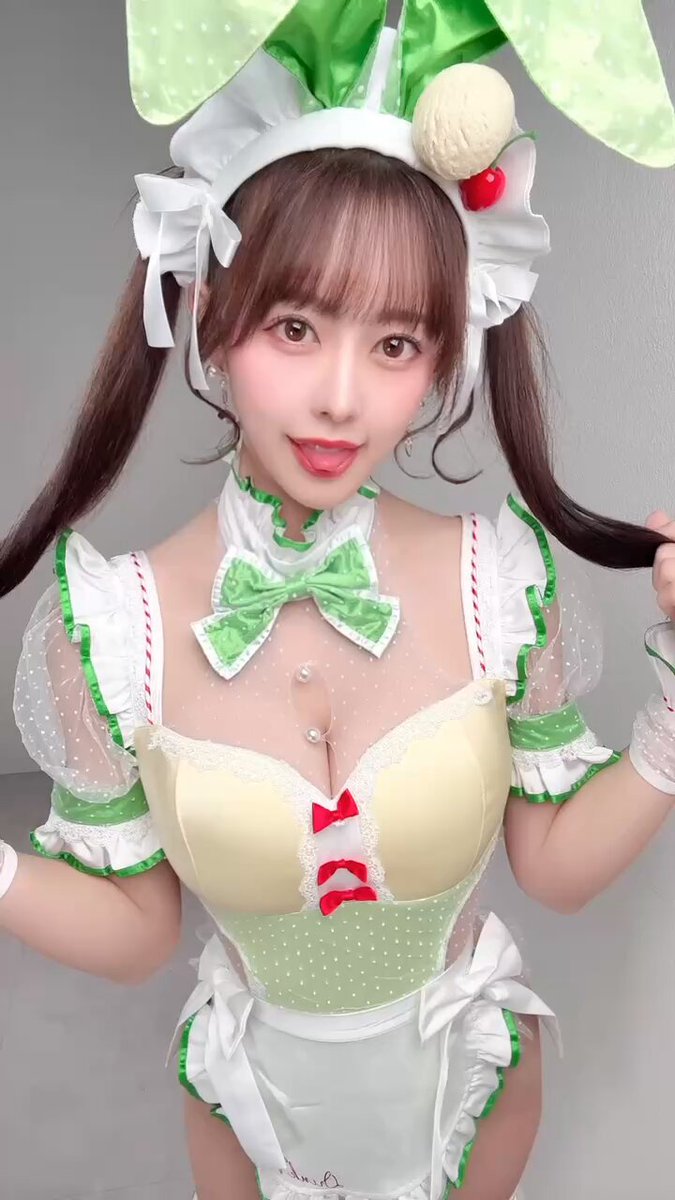 Video oleh @mina_pochico