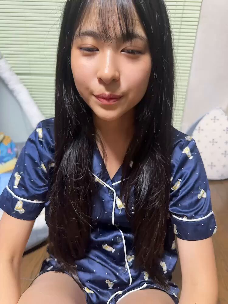 腹筋と背筋がんばったからみてー！ https://t.co/eOh6saXP5l