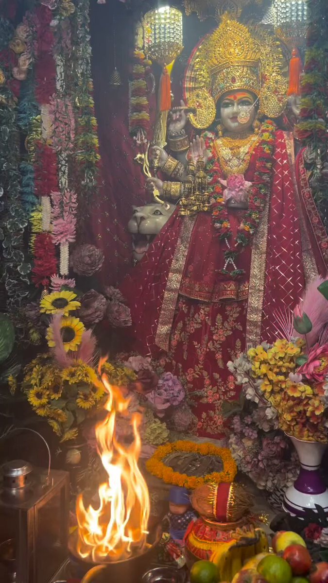 नवरात्रि की महानवमी पर माँ Picture