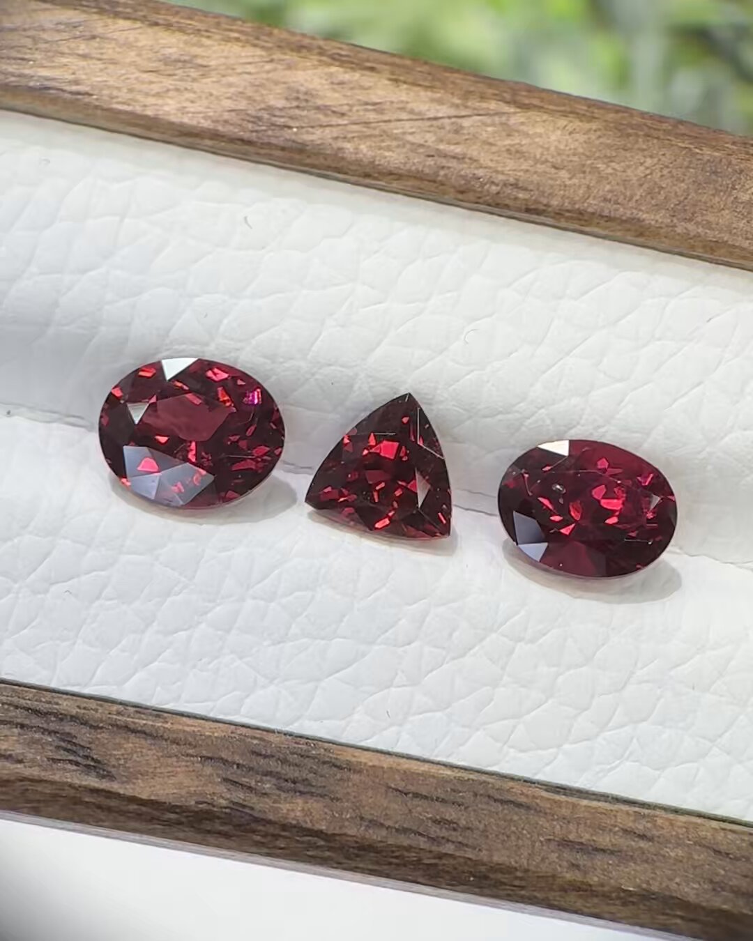 落ち着いた感じ！ガーネット！知らぬ間に入ってた ガーネット - Search / X