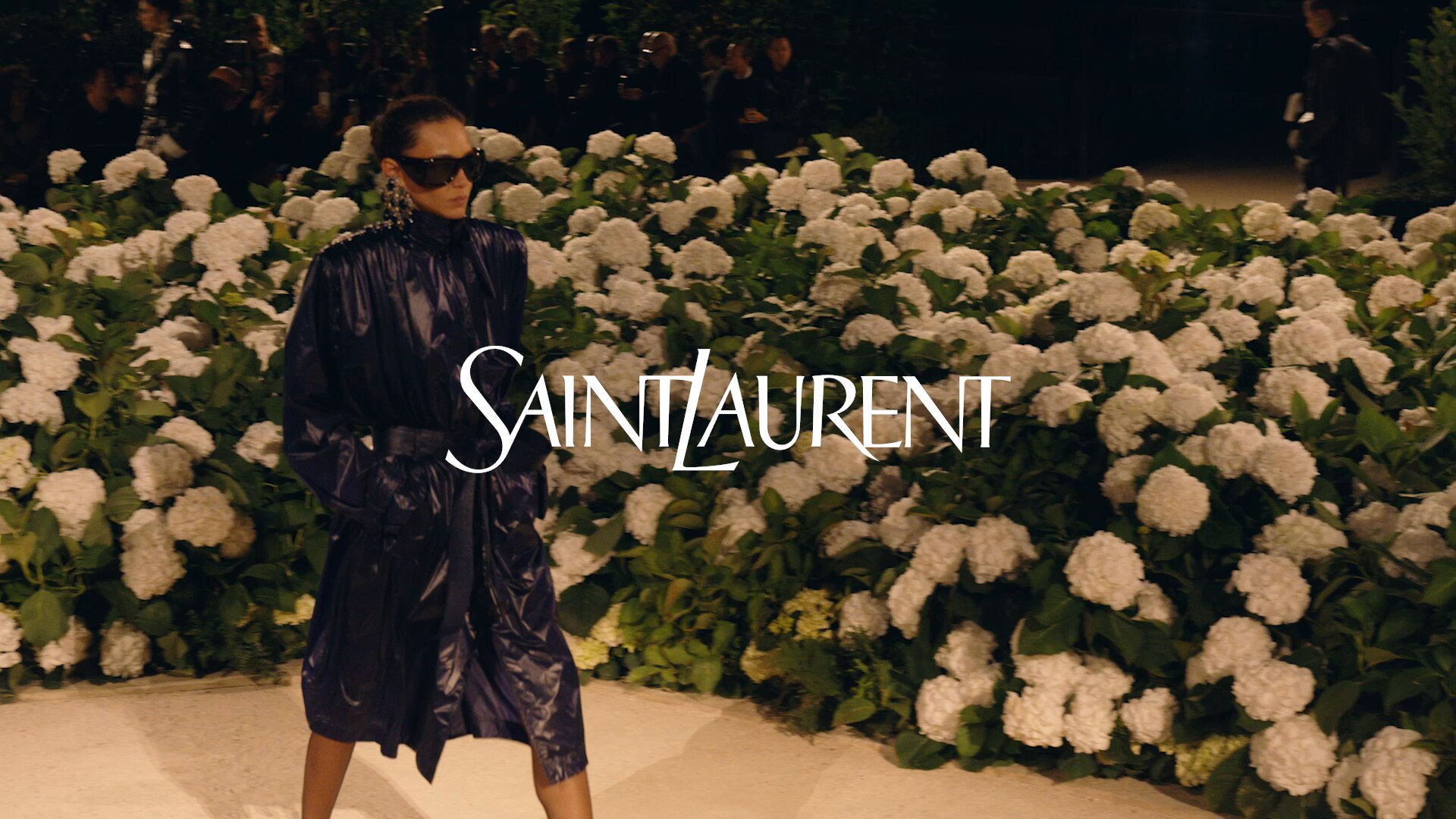 合馬公式アカウント1✨YVES SAINT LAURENT テーラード 2パーツ ジップウォレット”モノグラム”（グレイン・ド・プードル