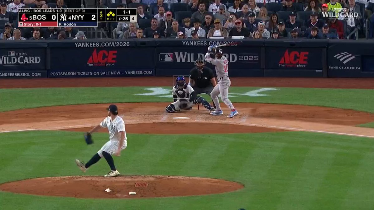 ALL TIED UP 👀

Trevor Story knocks in a pair for the @RedSox

(via @MLB)
