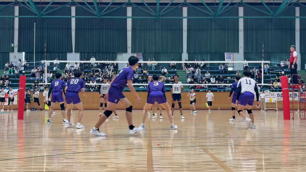 明治大学バレーボール部練習着 明治大学バレーボール部練習着