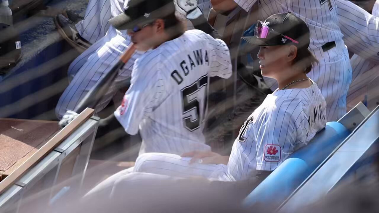 小川龍成選手　実使用ヘルメット HI on X: 