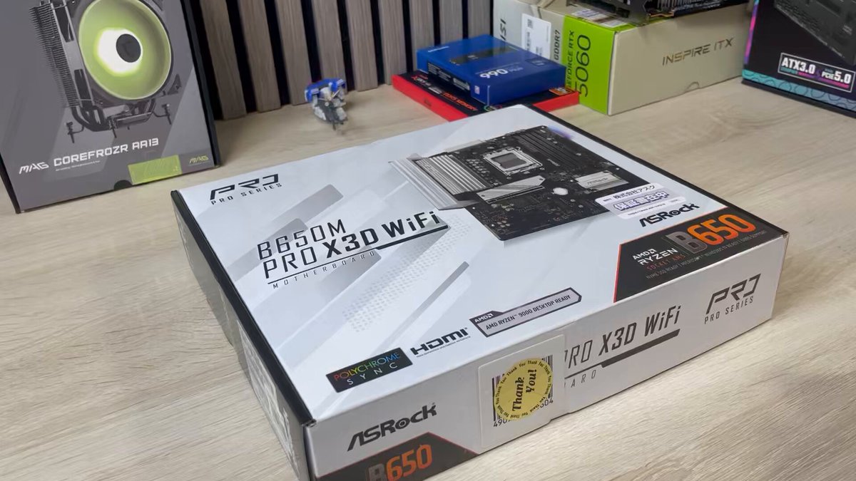 日々コツコツと…　趣味で集めたパーツで１台❗キラキラ高性能ゲーミングPC TSUKUMO】G-GEAR、白色を基調としたデザインのゲーミングPC「G