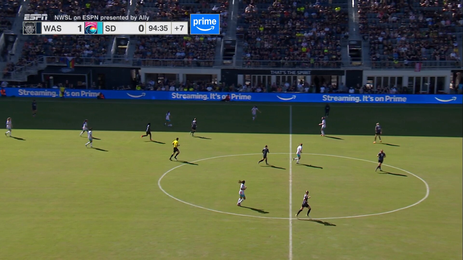 Kyra Carusa finds Delphine Cascarino with the through ball to level it in the 95TH MINUTE 😱Last. Minute. Drama.
