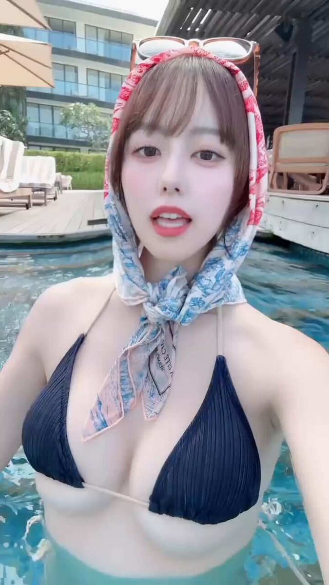 Video oleh @mina_pochico