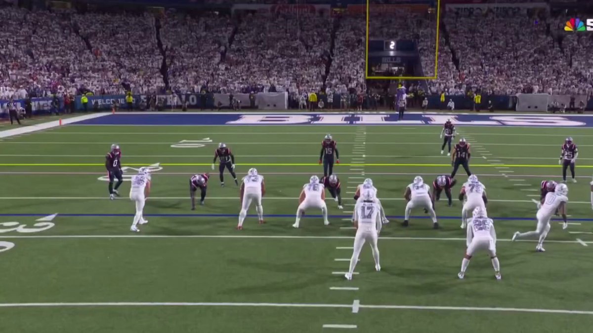 Uh Oh: Josh Allen had a man WIDE OPEN for a touchdown with a clean pocket but instead decided to scramble.

The Bills could've easily won this game 🤦‍♂️ 