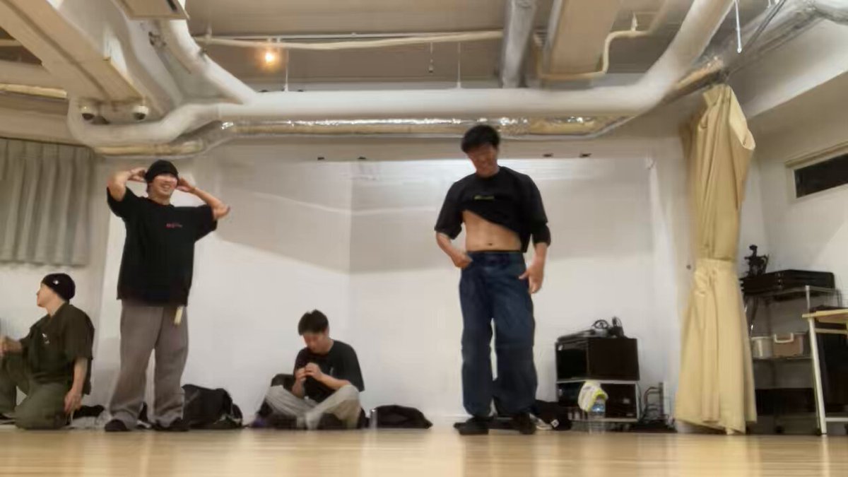 ASHITAKA🐇逆立ちギネス保持者 on X: 