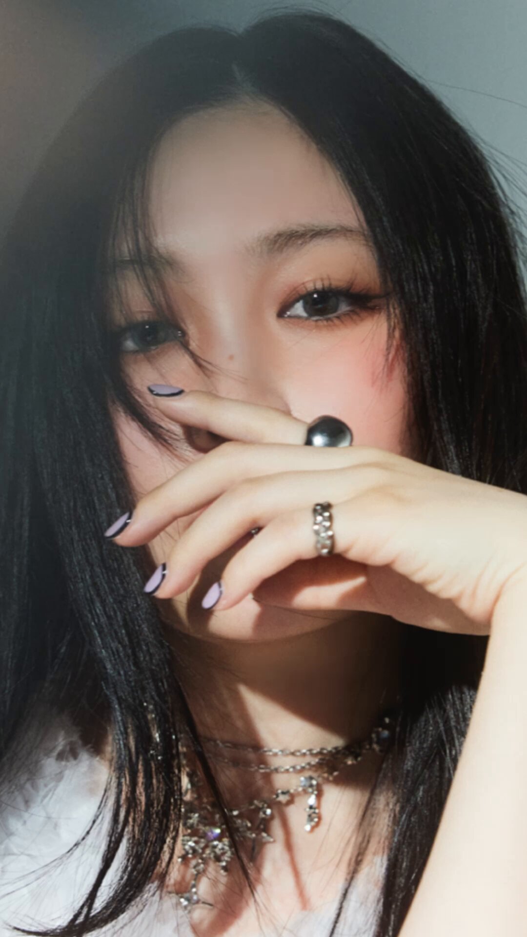 E-girls 鷲尾伶菜　日本製クリーナー　花時計 E-girls 鷲尾伶菜 日本製クリーナー 花時計 Amazon.co.jp: 花