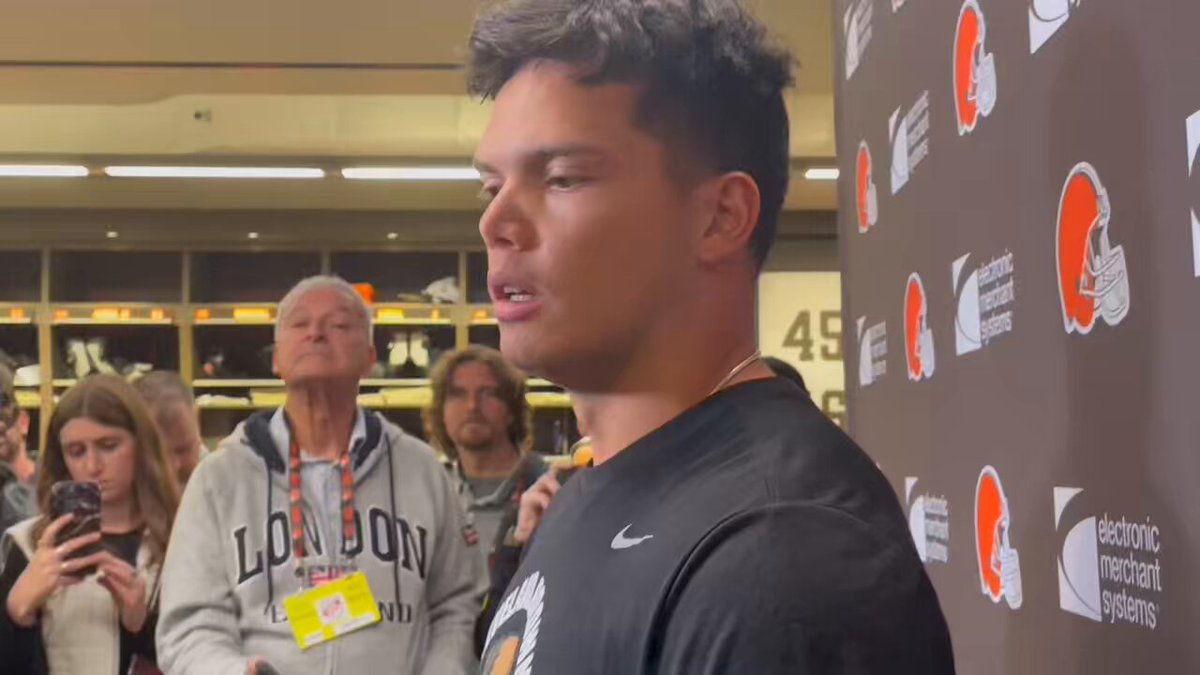Browns Dillon Gabriel on the QB room without Joe Flacco. 
