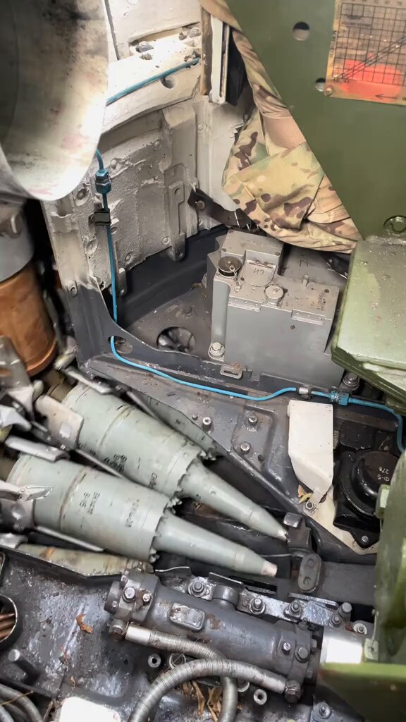 新入隊員必携 傷や汚れがあります。 沸騰ワード10 | 🚢自衛隊に取り憑かれたカズレーザー 民間人初