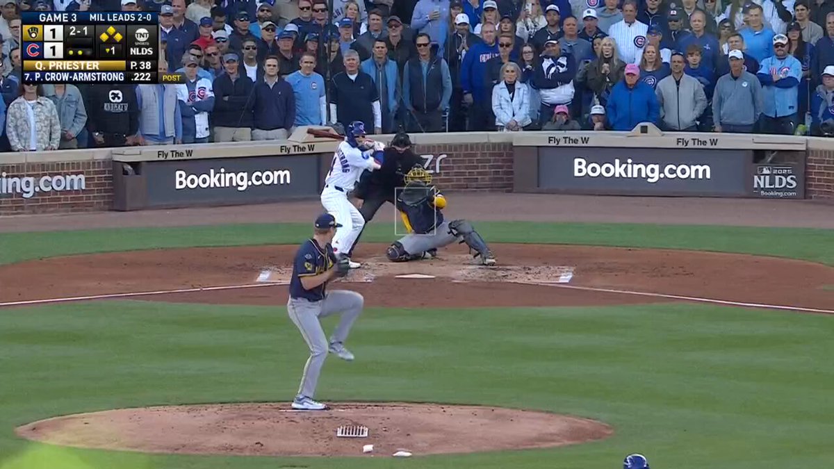 PCA gives the Cubs an early lead in Chicago!

(via @Cubs)

