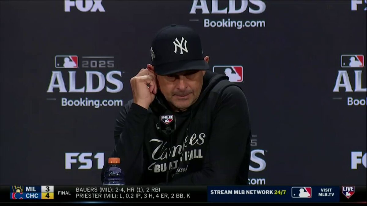 Aaron Boone addresses the media following the Yankees' Game 4 loss. 