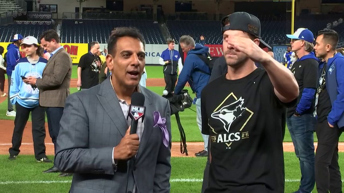 Ernie Clement went 9-for-14 against the Yankees in the #ALDS 🤯

The @BlueJays infielder joins @adnansvirk to talk about the series.  