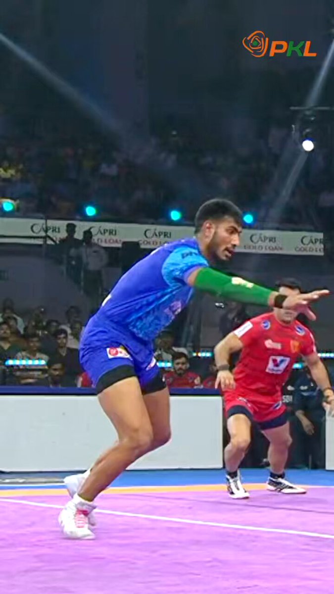 Wrestling mode on in #PKL12 Picture
