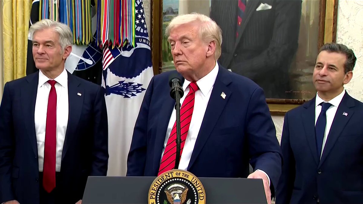 Reuters on X: "After imposing an additional 100% tariff on imports from  China, President Trump clarified that he has not canceled his planned  meeting with his Chinese counterpart Xi Jinping https://t.co/SnhYspi0to  https://t.co/73UwJENoGj" /