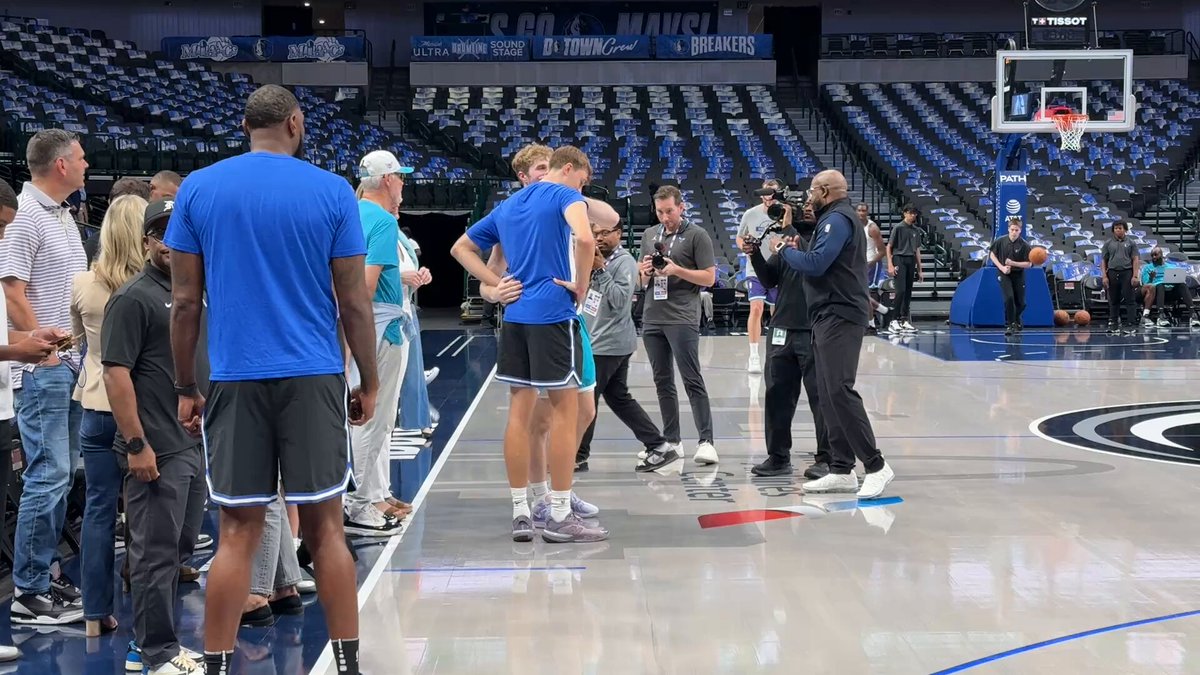Cooper Flagg and Liam McNeeley, who were teammates at Montverde, are catching up before they play against each other for the first time as pros. 