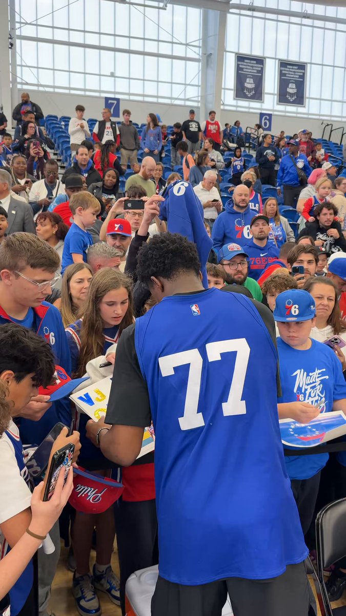 VJ 🤝 the fans 
