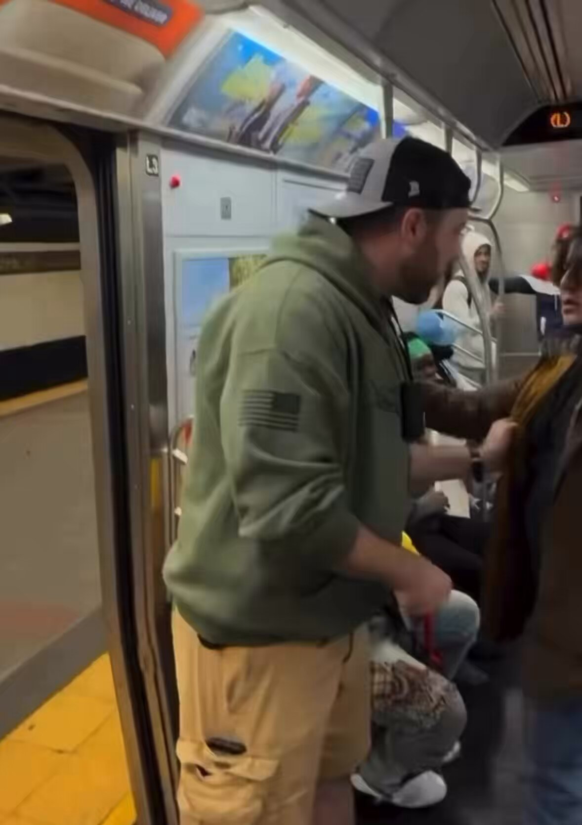 NYPD DETECTIVE 現行セカンドバッチ　500評価感謝価格　今週末迄 NYPD DETECTIVE 現行セカンドバッチ 500評価感謝価格 今週末迄