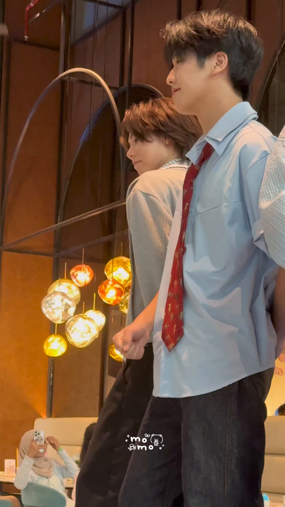 momoさんの笑顔 onefive・MOMOが顔面十変化を披露！ - YouTube