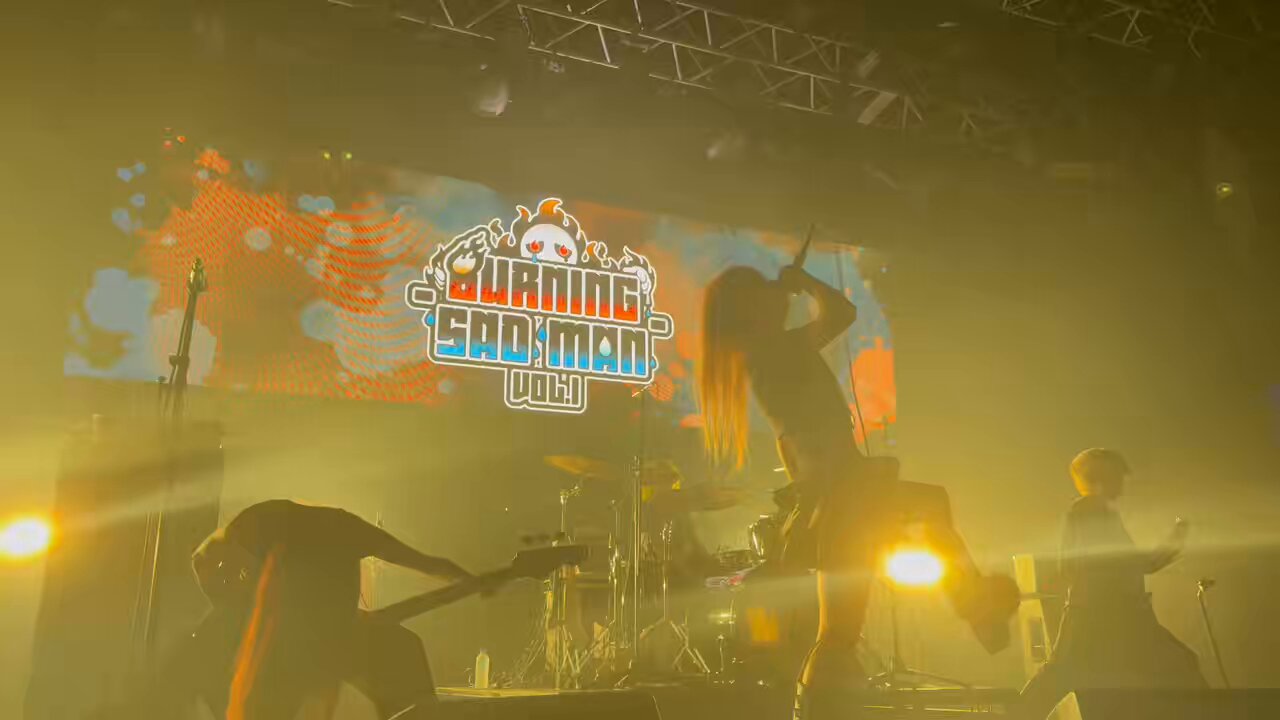 ❤️８さま❤️ Amazon.co.jp: リズム(RHYTHM) 目覚まし時計 大音量 ベル音