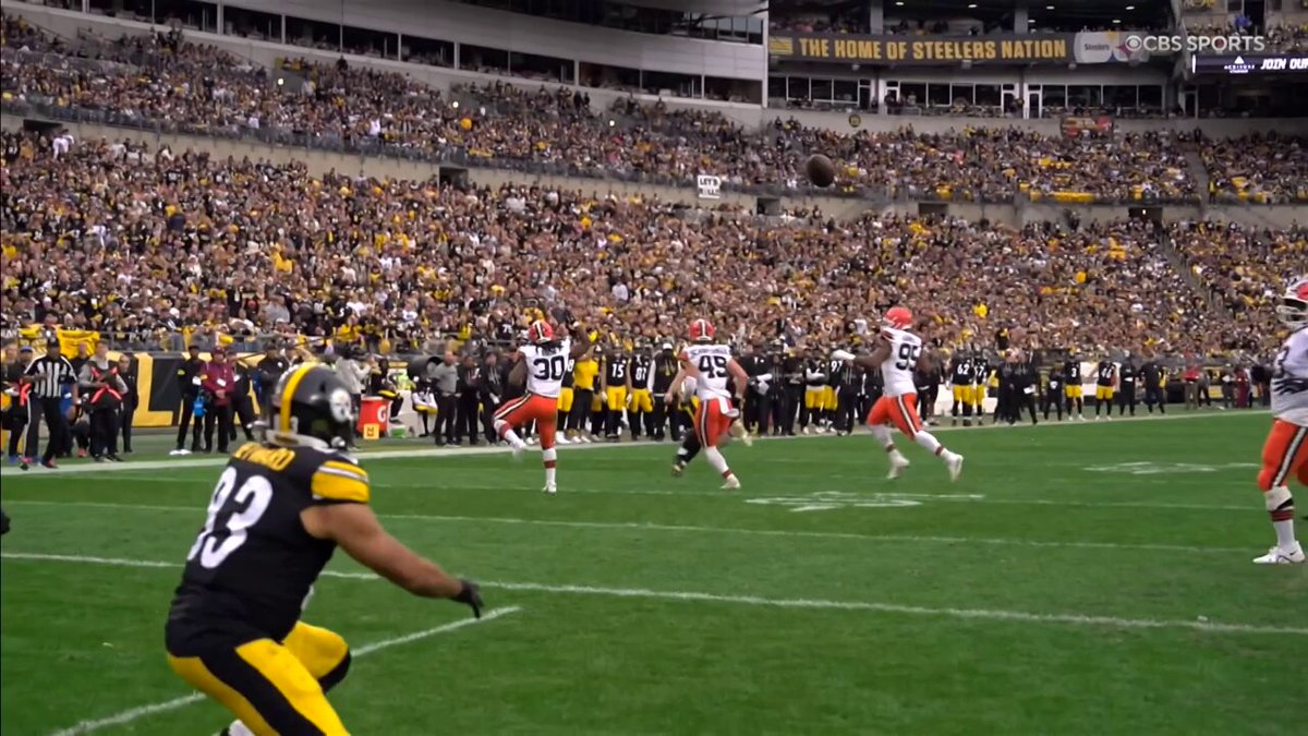 It's a game of inches and miles per hour. #Steelers #NFL 